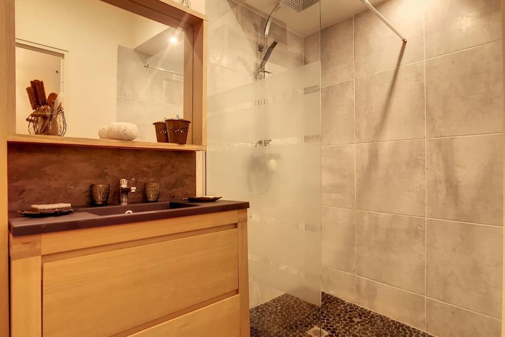 Le Limas - Charme - Wifi - Patio - Rdc Apartment Авиньон Екстериор снимка
